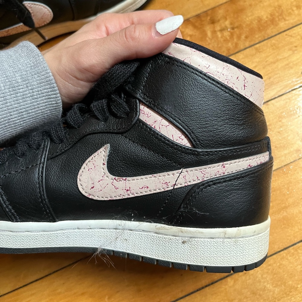 AIR JORDAN 1 RETRO PREM(BLACK/SILT RED-RUSH MAROON-WHITE)